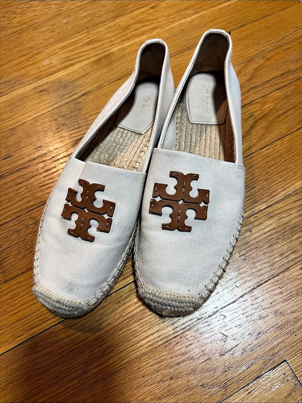 Tory Burch Logo Espadrille Flat Flats in White & Brown